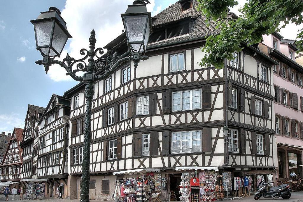 Au Coeur De La Petite France Apartment Strasbourg Bagian luar foto